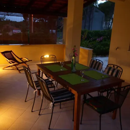 Mimose Apartament Milna (Brac)