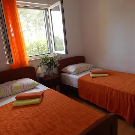Apartment Mimose *